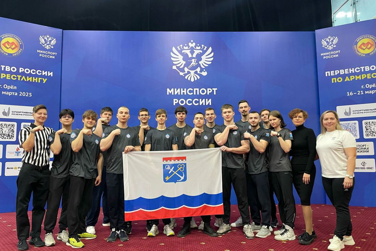 Юниоры Ленинградской области показали достойные результаты на первенстве России по армрестлингу