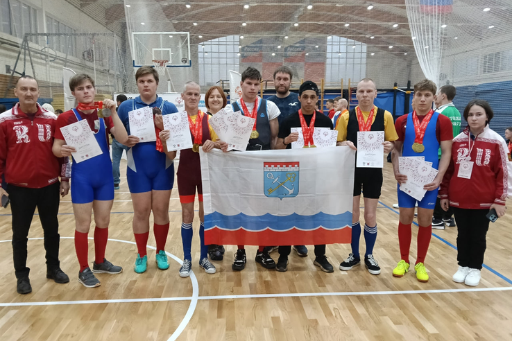 Мужская сборная по пауэрлифтингу – фаворит Всероссийской Спартакиады!