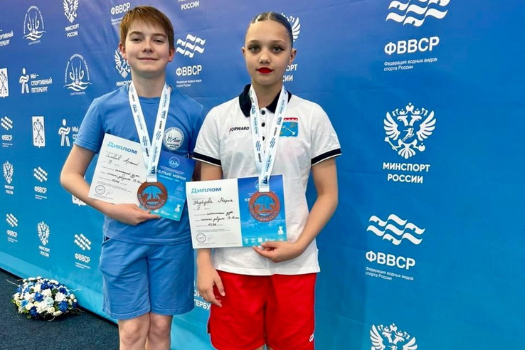 Ленинградские синхронисты покорили «Белые ночи»