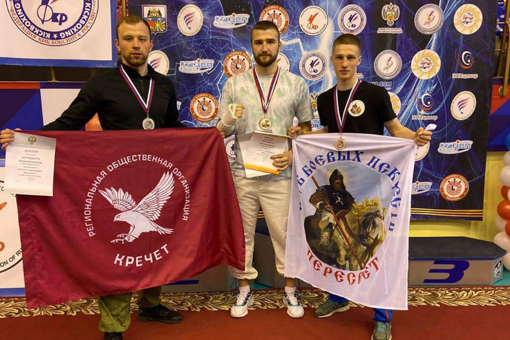 Серебро всероссийских соревнований у кикбоксеров Ленинградской области
