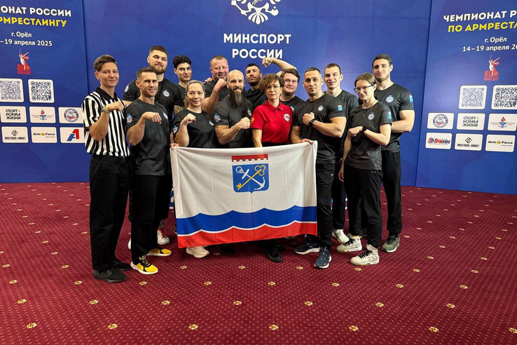 Ленинградские армрестлеры покорили чемпионат России одной левой